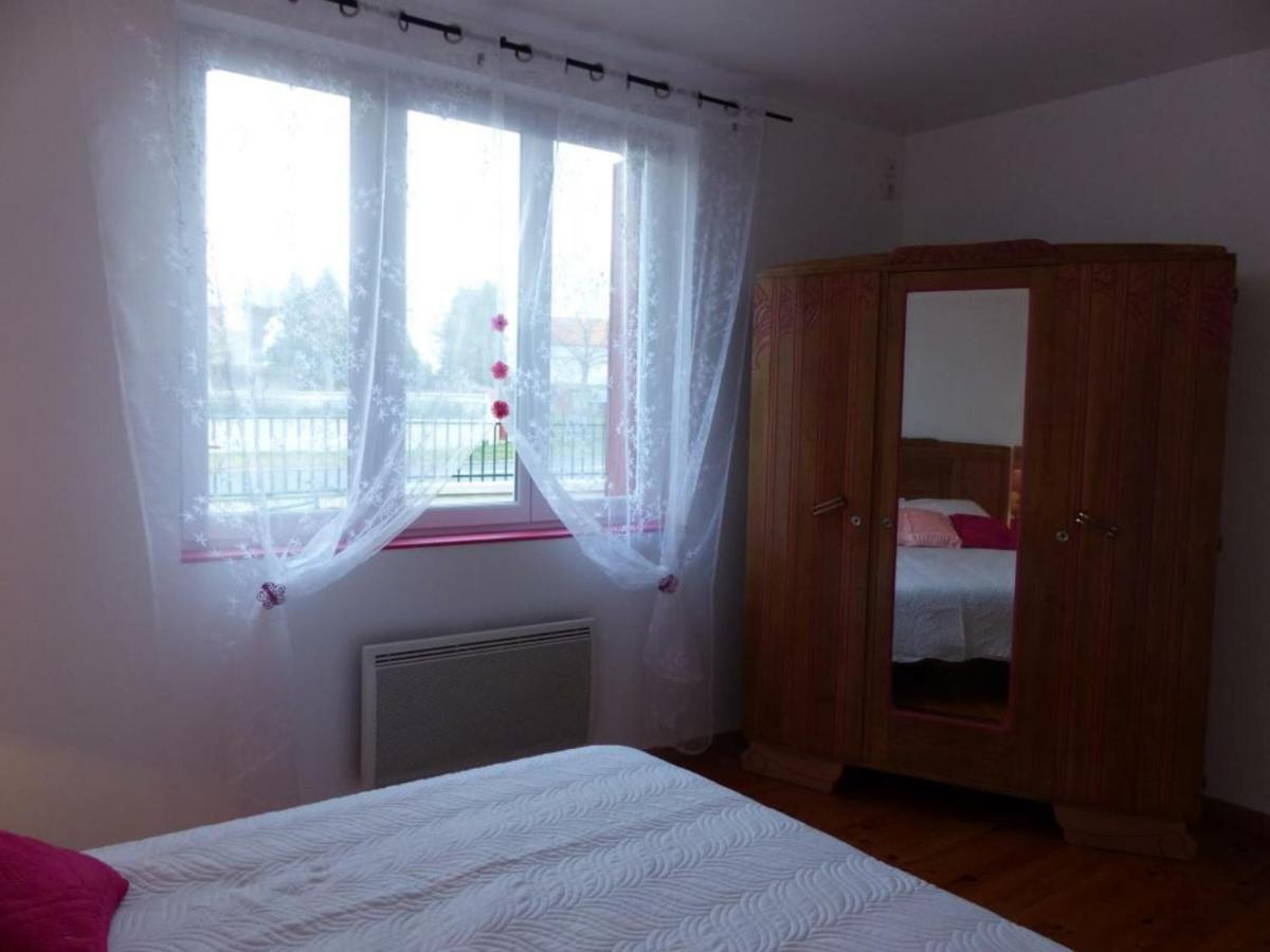 Maison Renovee Avec Cour Privee, Proche De Gannat, 3 Chambres, Animaux Acceptes, Equipements Modernes. - Fr-1-489-37 Poezat 외부 사진