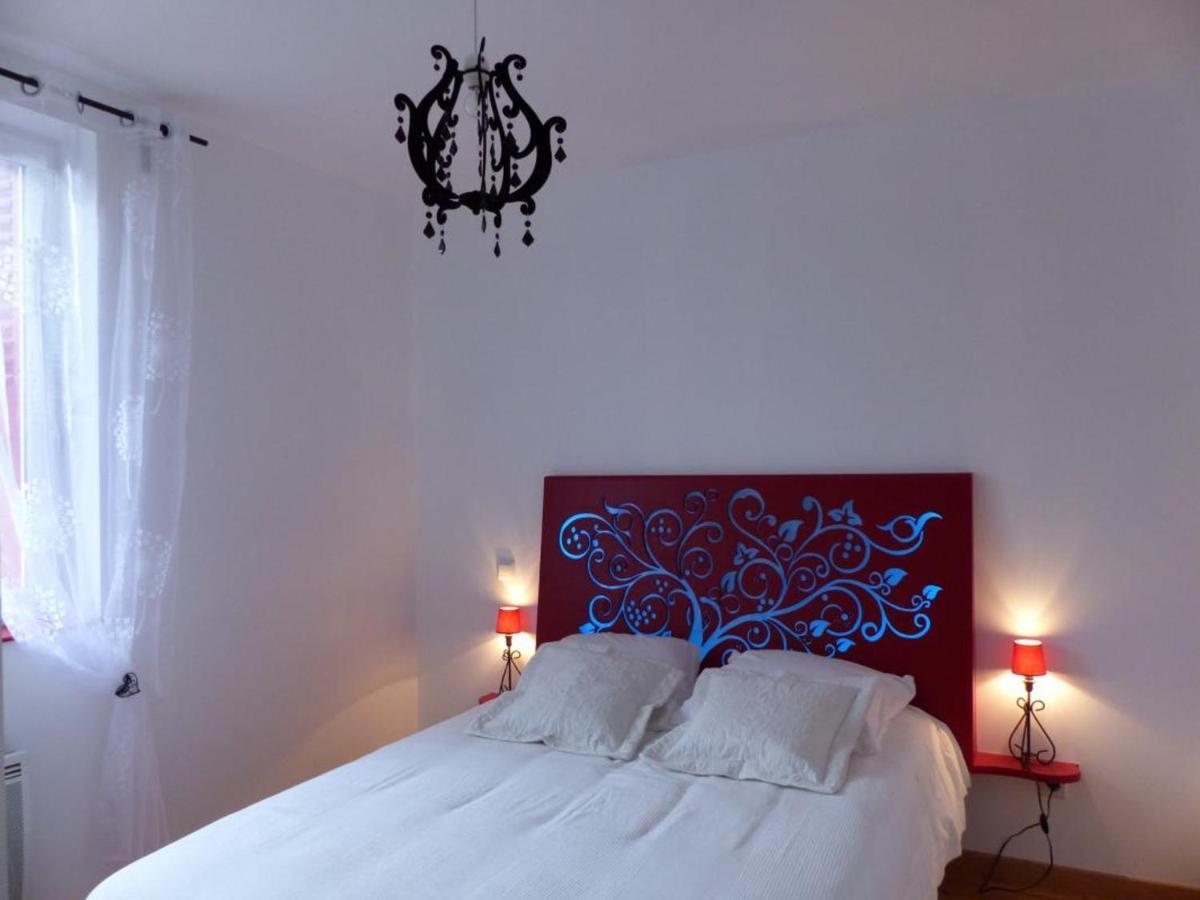 Maison Renovee Avec Cour Privee, Proche De Gannat, 3 Chambres, Animaux Acceptes, Equipements Modernes. - Fr-1-489-37 Poezat 외부 사진