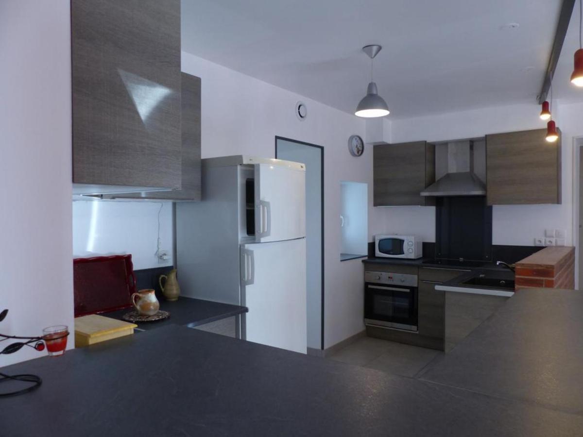 Maison Renovee Avec Cour Privee, Proche De Gannat, 3 Chambres, Animaux Acceptes, Equipements Modernes. - Fr-1-489-37 Poezat 외부 사진